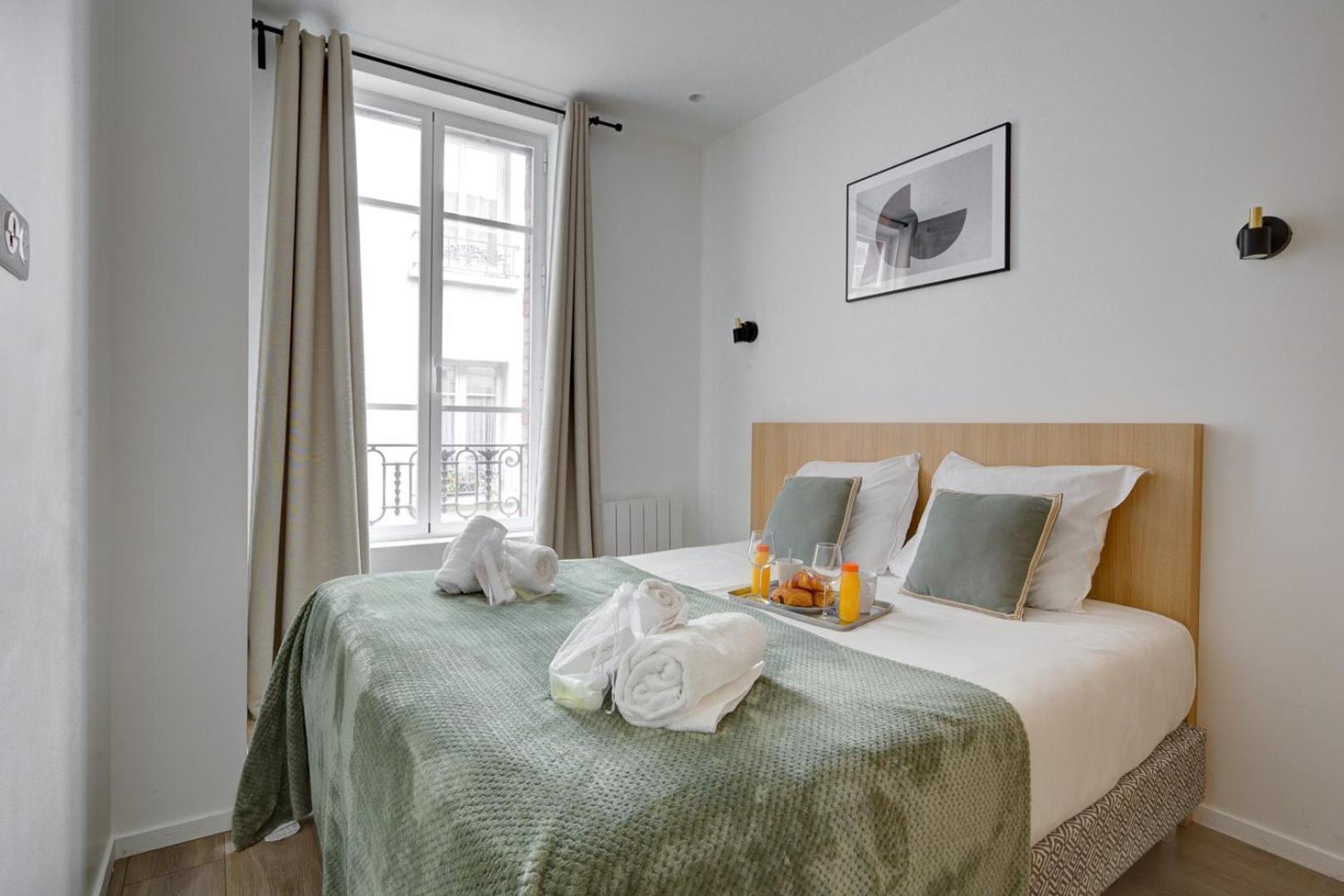 154 Phil - Superbe A Paris. Parigi
